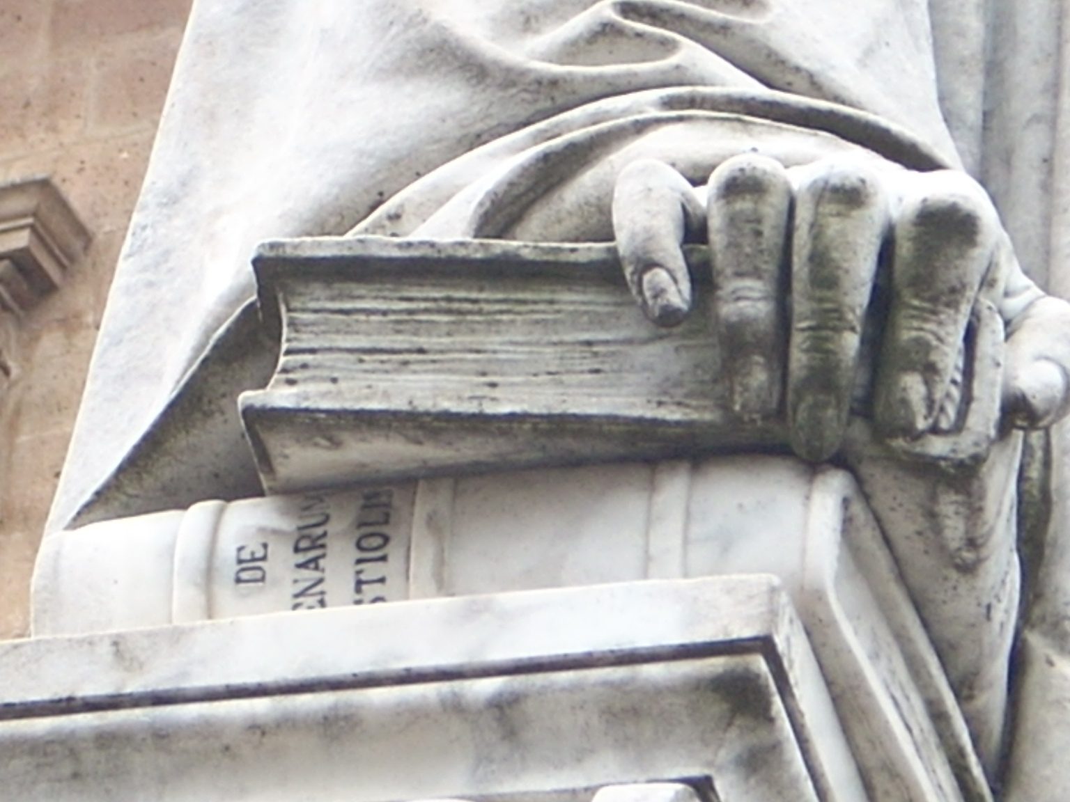 Girolamo Fabrizio's monument - 3.JPG